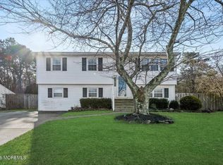 1421 Delaware Ave, Toms River, NJ 08753