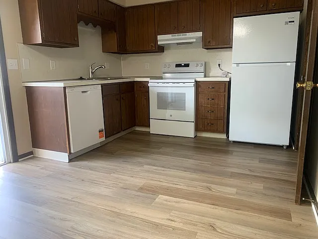 2 bed, 1.5 bath, $1,295 — Photo 4