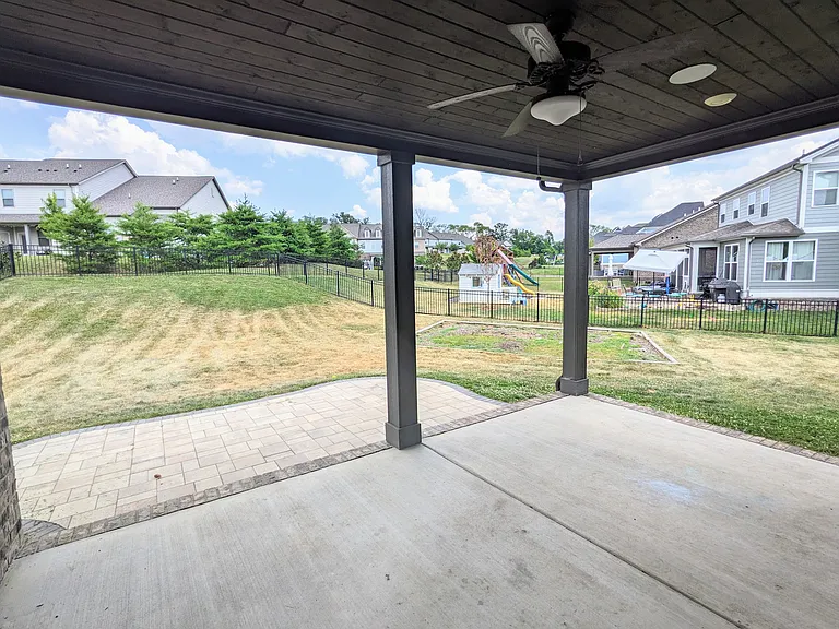 2748 Cloister Ln — Photo 28