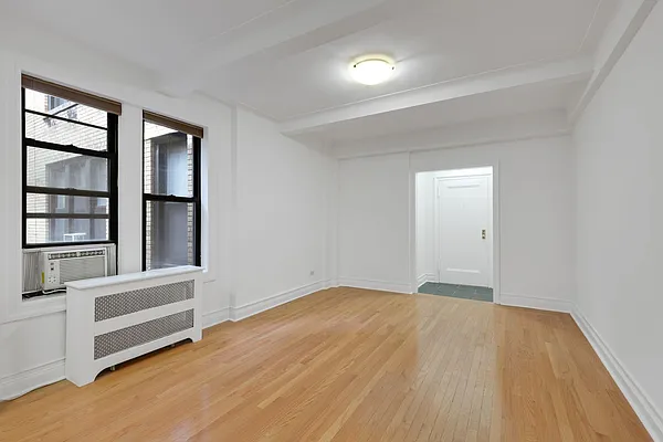 Rented by Cooper & Cooper Real Estate | media 14