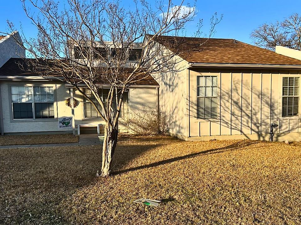 1st image of 1950H Leslie Dr