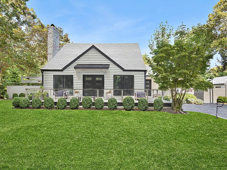 36 Bonac Wood Ln — Photo 14
