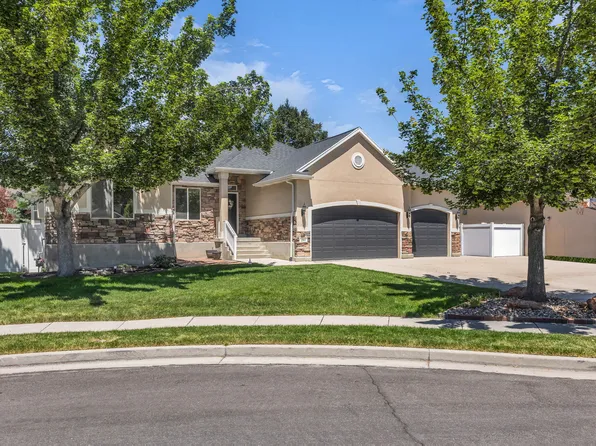 281 E Regent Park Ct S, Midvale, UT 84047