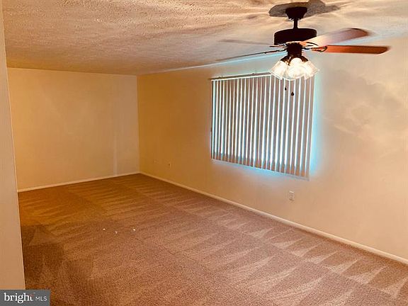 2nd image of 810 Heather Ridge Dr #20