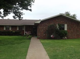 3509 W 16th St, Plainview, TX 79072
