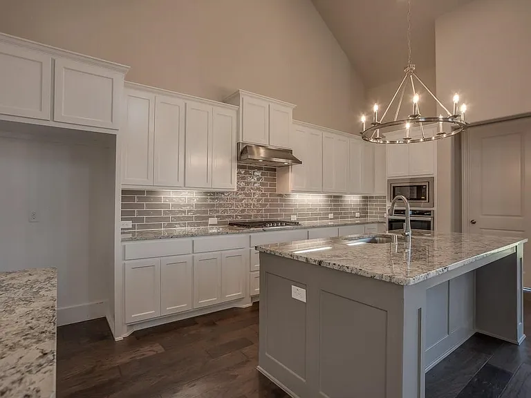 736 Carlisle Dr — Photo 11