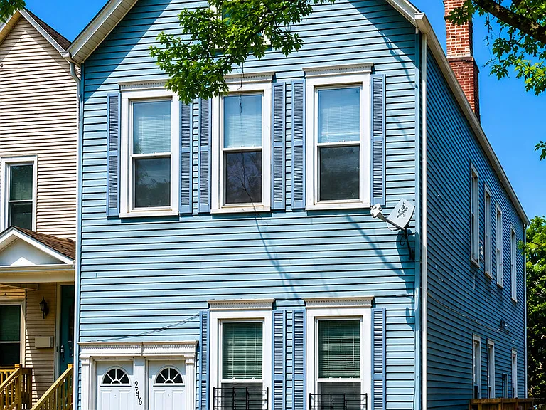 1946 W Belmont Ave #2F — Photo 1