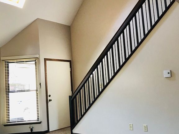 4th image of 2549 Carnegie Dr