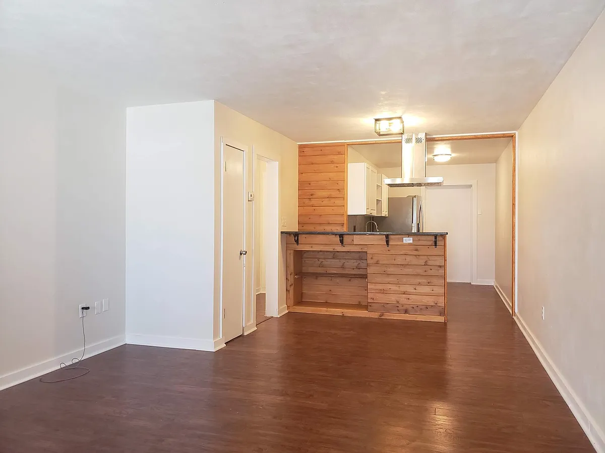 Building Photo - 3824 NW 45th St #B
