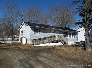 3 2nd Ave, Baileyville, ME 04694