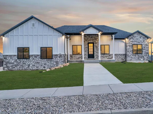 851 E Mountain Rd, North Ogden, UT 84414