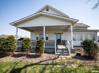 620 S 6th Ave, De Witt, IA 52742