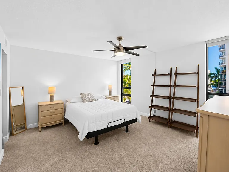 4800 Bayview Dr #306 — Photo 10