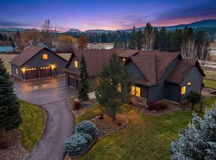 203 Comeback Bay Ln, Sagle, ID 83860