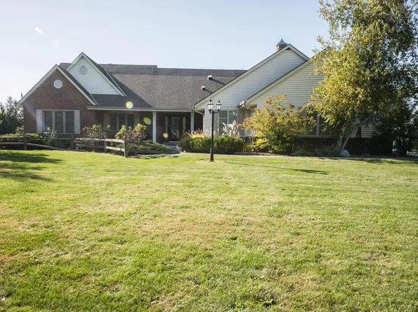 W315S8229 Whitmore ROAD, Mukwonago, WI 53149