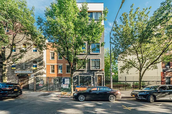 Rented by Nooklyn NYC LLC | media 26