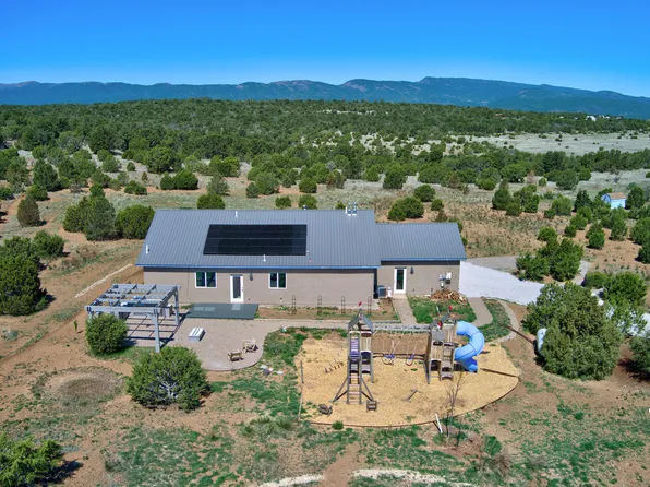 10 Vega Rd, Sandia Park, NM 87047
