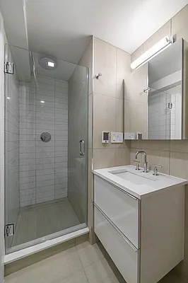 Rented by Veracity NYC LLC | media 17