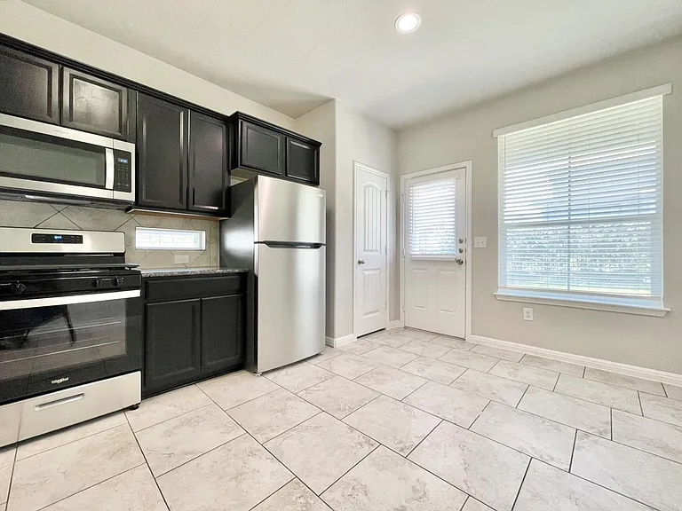 407 Rhetoric Way — Photo 13