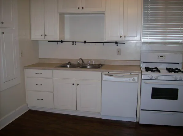 4808 Prytania St #D, New Orleans, LA 70115