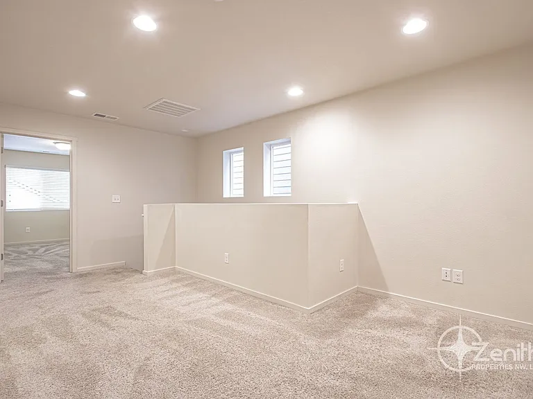 8515 NE 13th Pl — Photo 14
