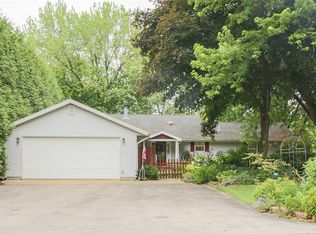 5694 E Cedar Point Ct, Monticello, IN 47960