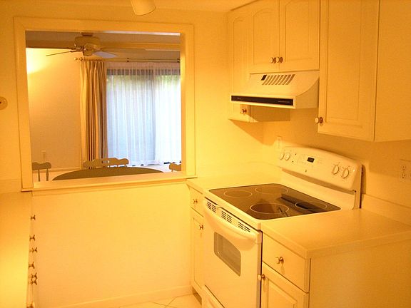 3rd image of 4708 Keswick Ct APT D
