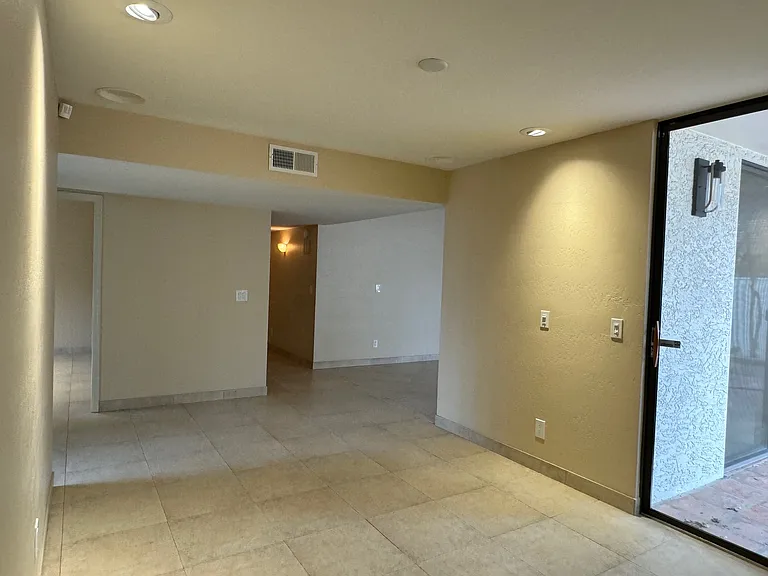4835 N 35th Pl — Photo 13