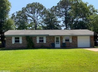 6505 Columbus Cir, Ocean Springs, MS 39564