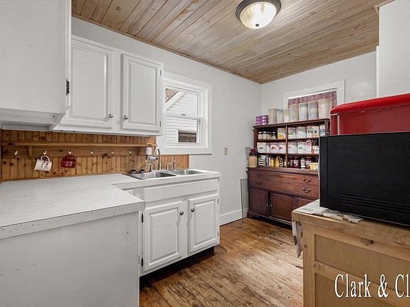 3rd image of 507 Quarterline St
