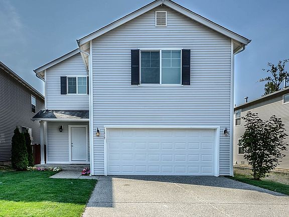 Exec Home - Fully Remodeled!