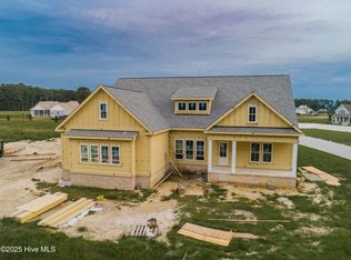 101 W Morning Glory Dr, Arapahoe, NC 28510