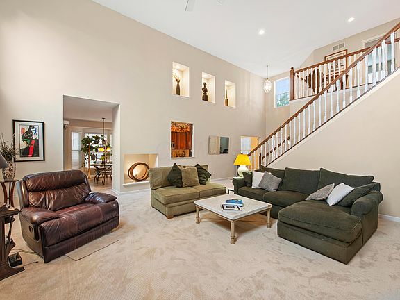 4th image of 8135 Reynoldswood Dr