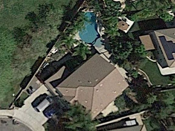 Fantastic Lot next to park.