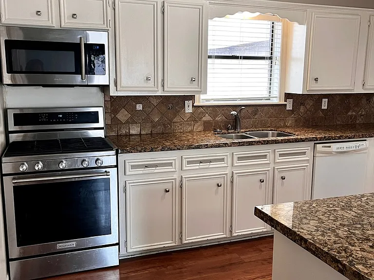 2600 Arbor Dr — Photo 10