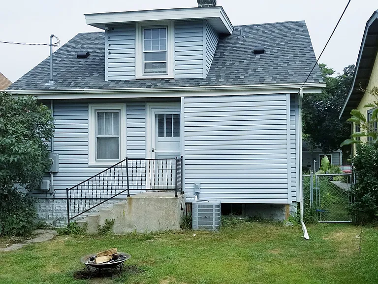 4322 Bloomington Ave — Photo 8