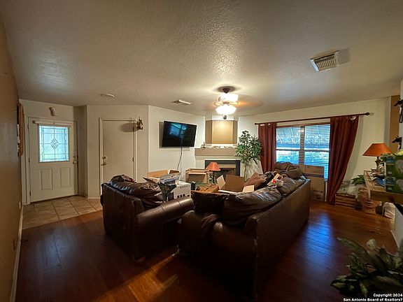4th image of 3416 Quintana Trail