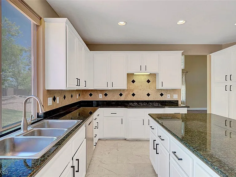 229 N Buteo Woods Ln — Photo 30