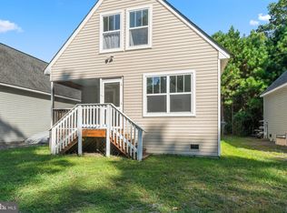 13 Davis Dr, Reedville, VA 22539