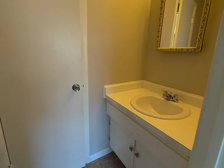 1708 N Hamilton St #C — Photo 22