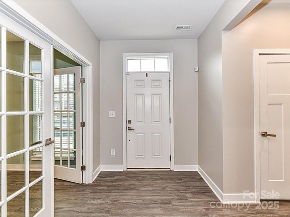 5th image of 6724 Brighton Park Dr