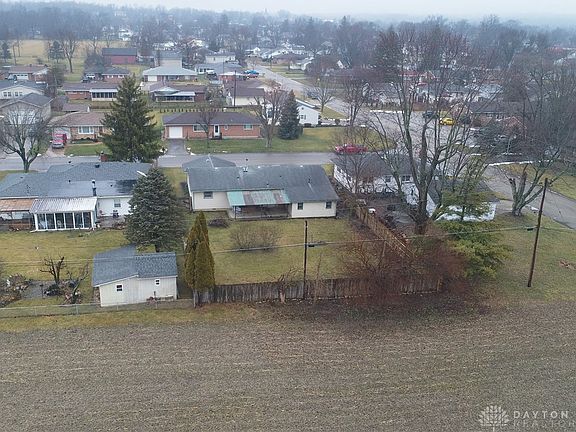 4th image of 19 Moler Ave