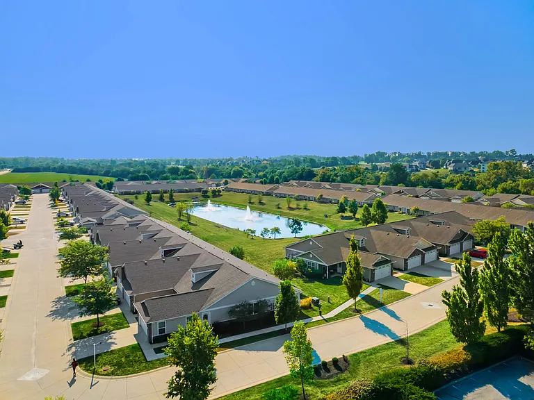 Redwood Noblesville Harewood Drive — Photo 17