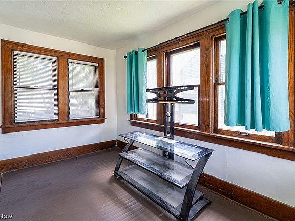 5th image of 1056 Georgia Ave