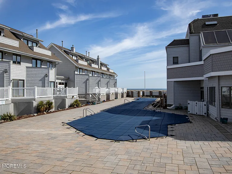 900 Ocean Ave #24 — Photo 5