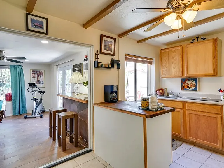 Kitchenette with Arizona Room