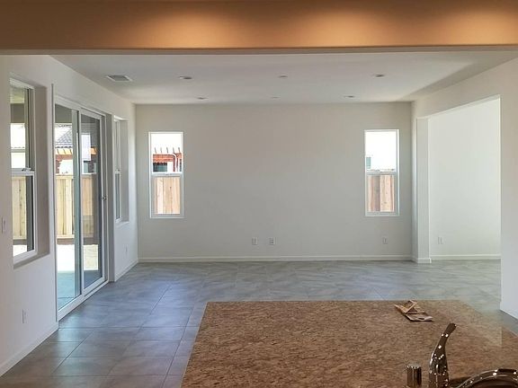 5th image of 2451 Ellis Town Dr