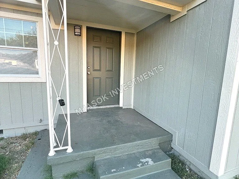 2308 NW 20th St — Photo 10