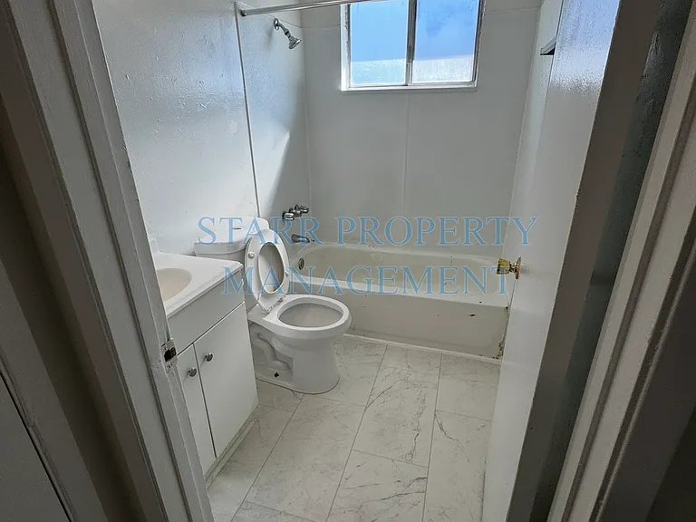 4479 La Cresta Way #4 — Photo 8