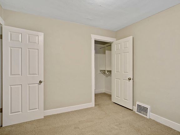 5th image of 46 W Hartwell Ave